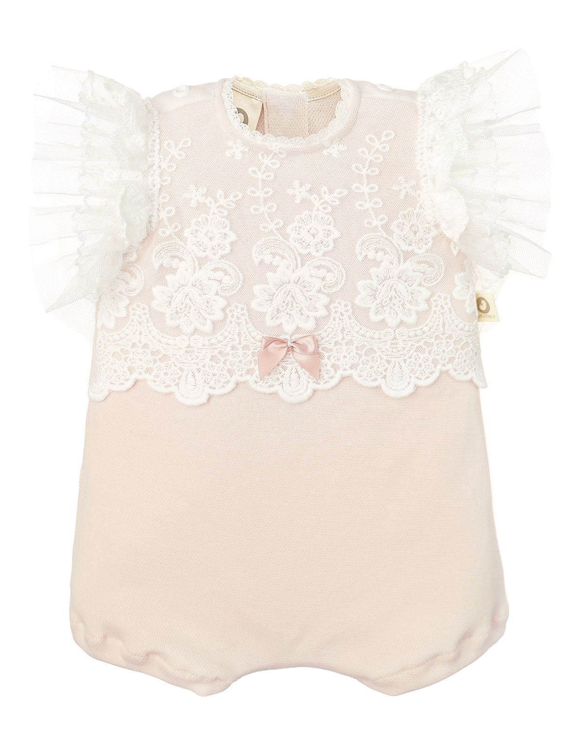 Vorderansicht eines festlichen CUCOONU Babybodys aus Pima-Baumwolle in Rosa mit Tüllrüschennärmeln