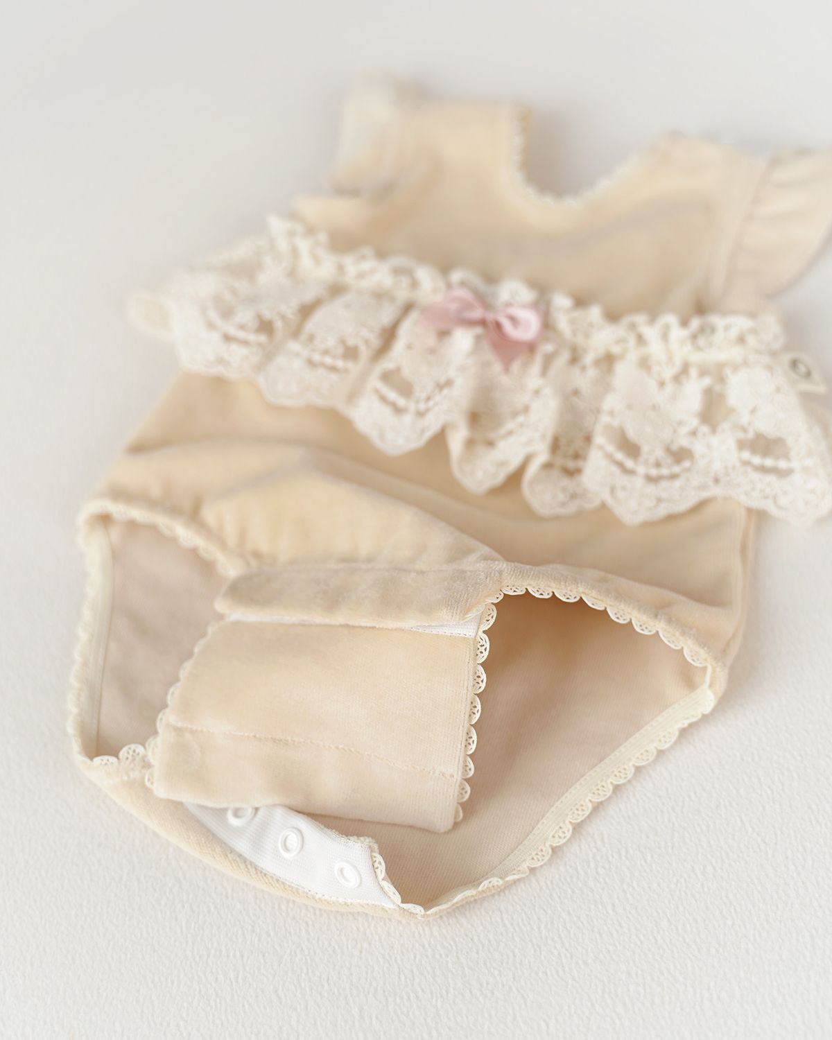 Body extension for "Sweet Elegance" in beige