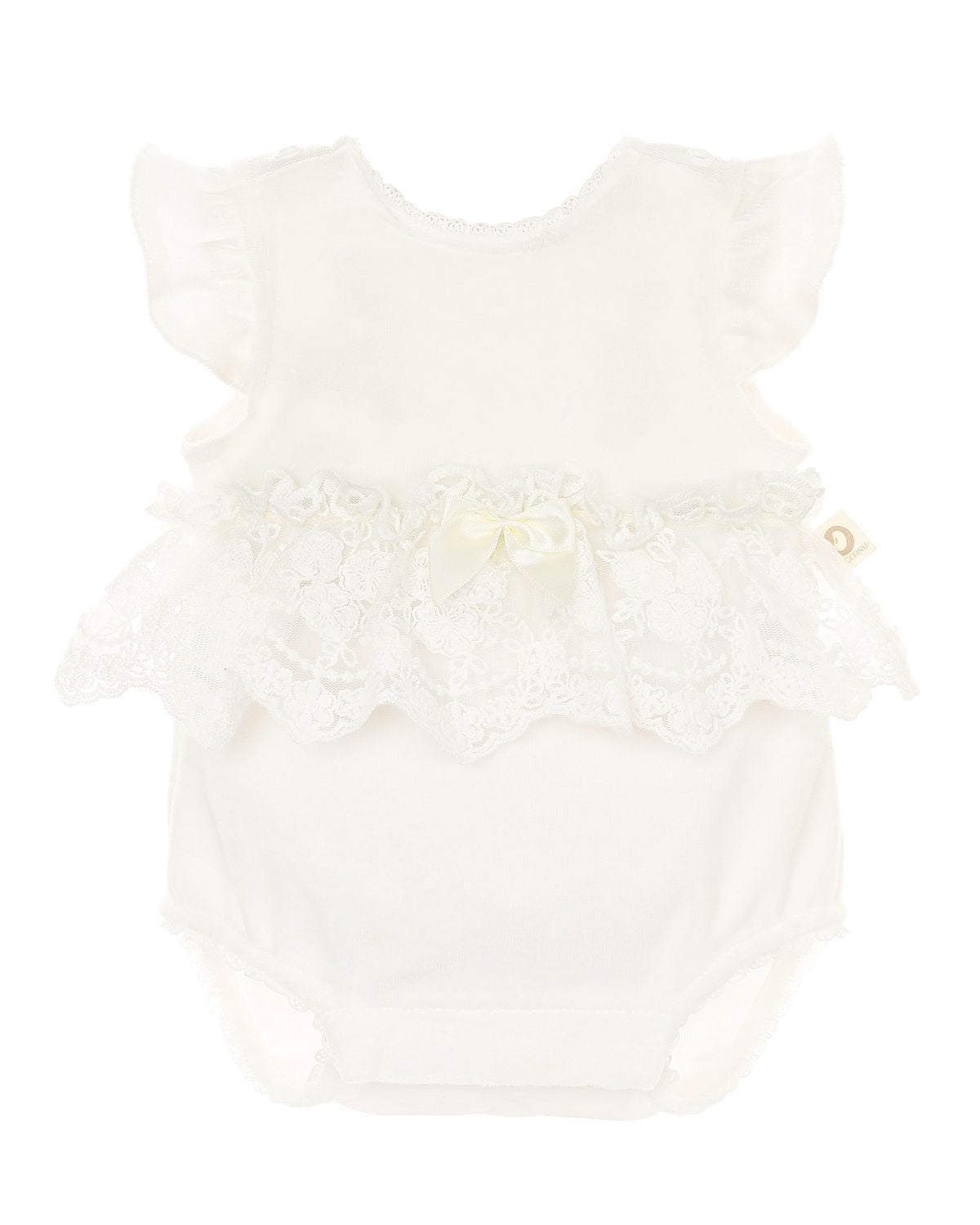 Festlicher CUCOONU Babybody aus Samt in Offwhite mit kleinen Flügelärmeln, Rüschenborte an der Brust, Vorderansicht